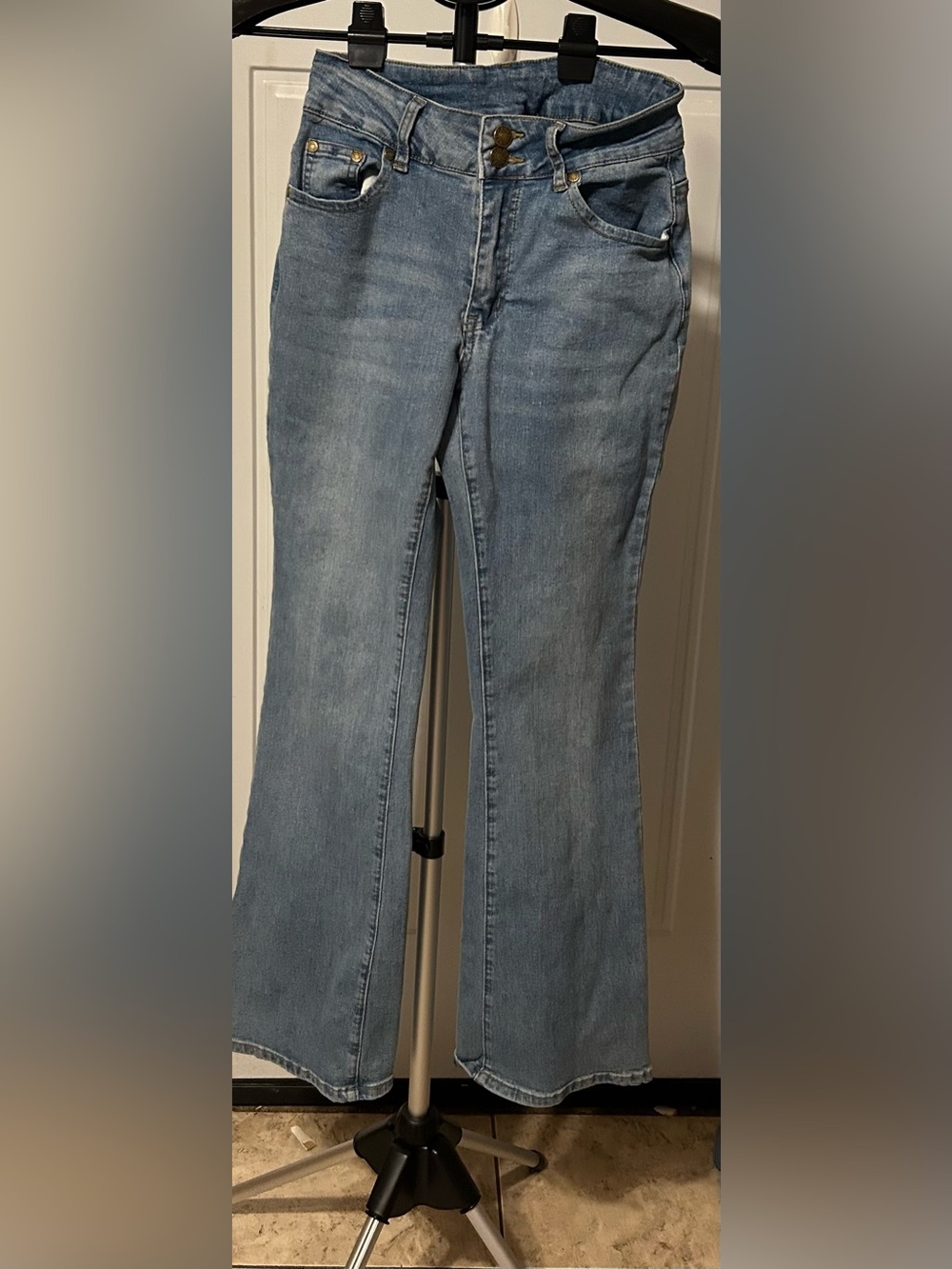 Light Denim Women's Flare Jeans - Mid Rise Flared Leg